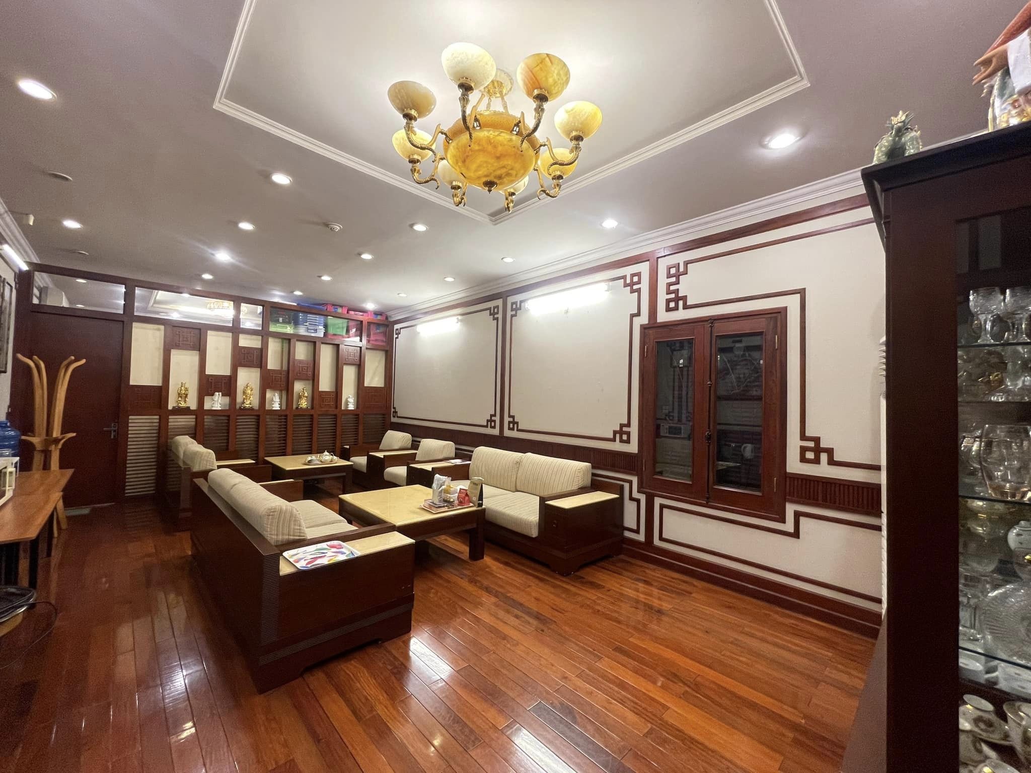 Bán Nhà Phố Cổ Hàng Bông 50m2, 5 tầng, mặt tiền 6m, giá 14.6 tỷ, gần phố