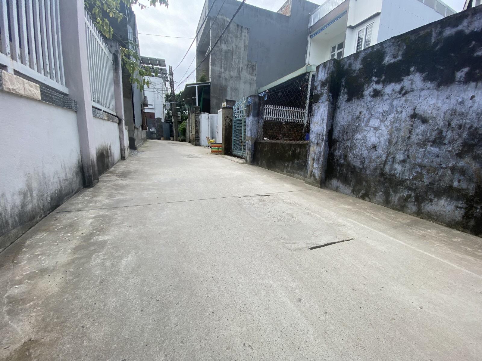 Nhà 2 tầng - 2 phòng ngủ đường Trường Chinh ra đường Tôn Đản - Vũ Lăng - giá 2 tỷ 25 LH 0987457901