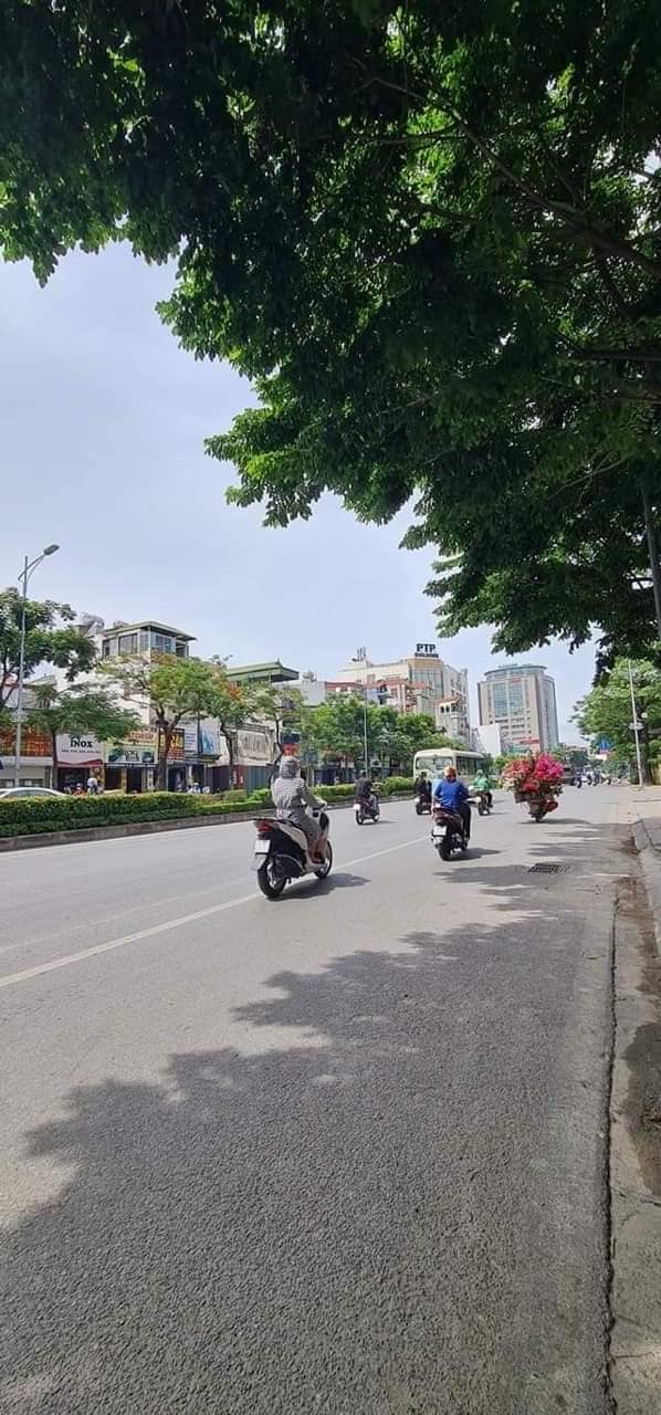 BÁN MẶT PHỐ XÃ ĐÀN ĐỐNG ĐA, 7 TẦNG THANG MÁY, NỘI THẤT GỖ XỊN GIÁ CỰC TỐT