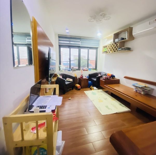 MẶT TIỀN NỞ HẬU KẾ BÊN CHỢ THỦ ĐỨC - 46M2 - 3 TẦNG BTCT - NGỘP bên HDbank HƠN 3.5 TỶ - Nhỉnh 4 tỷ CHẠM LÀ CHỐT