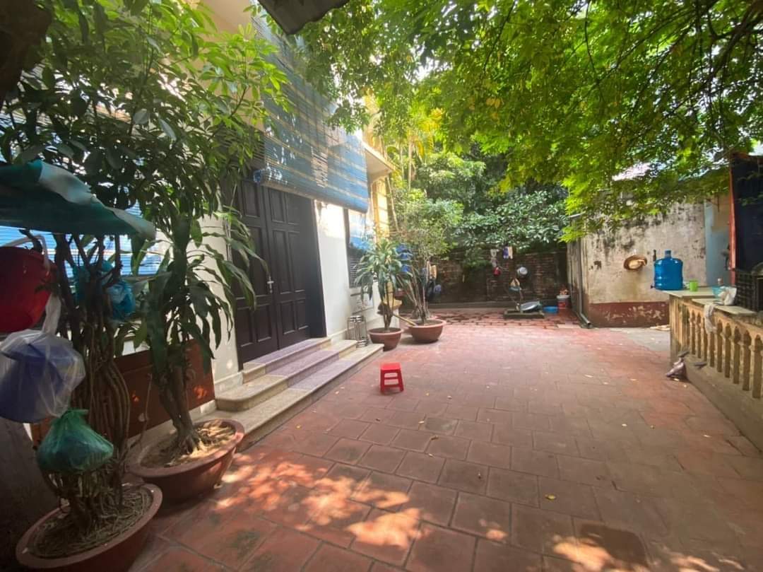 Bán Đất Yên Hòa 250M2 mặt tiền 17M – Xây CCMN -18 Tỷ -Gần Phố