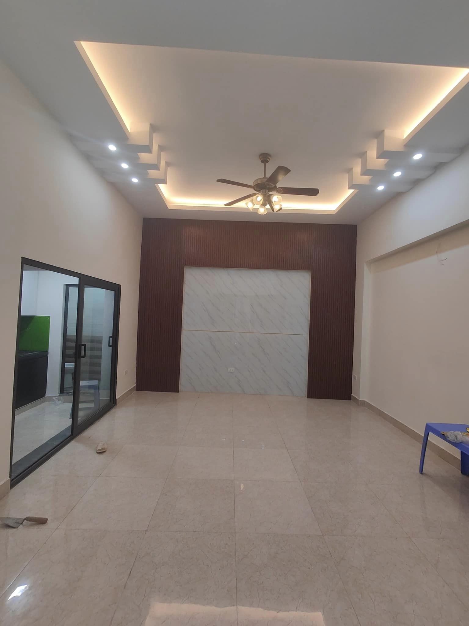 Hiếm - Nhà Đẹp Hạ Đình, Dân Xây Kiên Cố, Ô Tô Đỗ cách 10m, nhỉnh 5 Tỷ -35m2