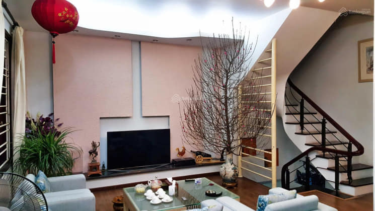 Bán nhà Yên Lãng, lõi Đống Đa, 44 m2, 4 ngủ, vỉa hè, kinh doanh, ô tô vào nhà, 15 tỷ