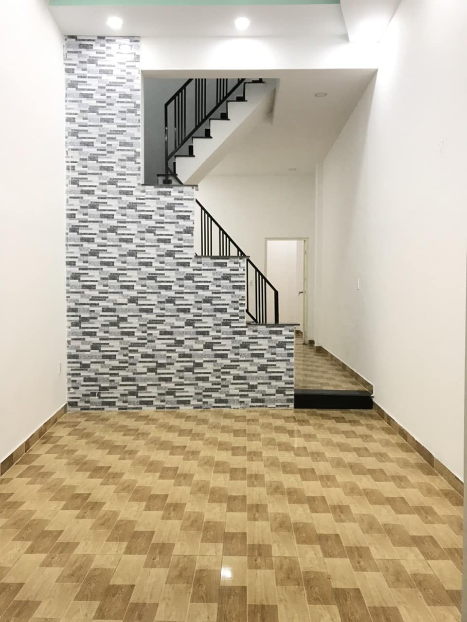 Bán Nhà Bình Tân , Bình Hưng Hòa B, 2 TẦNG, Hẻm Xe Hơi, Gần 60M2, Ngộp Banhk Chỉ 2 Tỷ XXX.