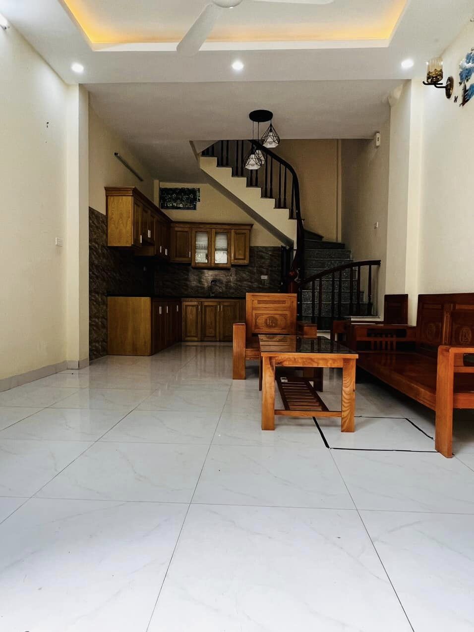 Bán nhà Hoà Bình Yên Nghĩa Hà Đông 4 tầng 3 ngủ đường thông 2 mặt thoáng trước sau ngõ trước 3m ngõ sau 2m rất thoáng