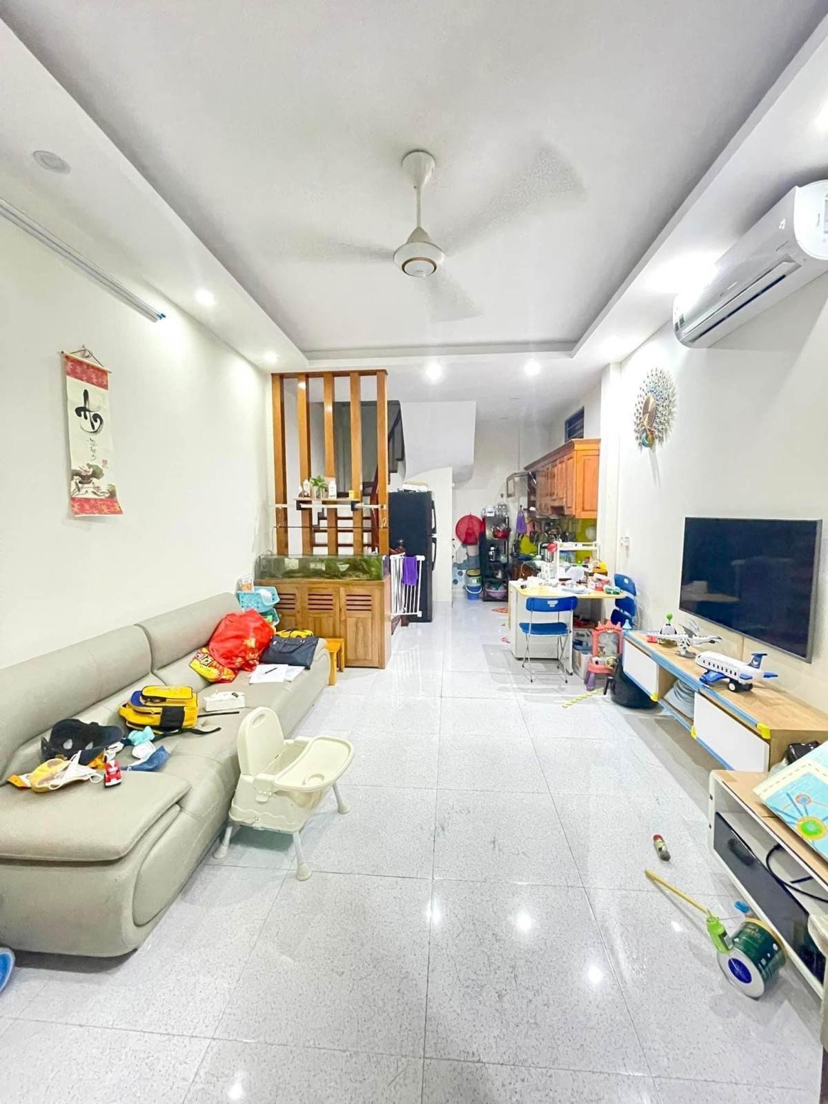 Bán nhà Vũ Tông Phan 42mx5T, ô tô đỗ cổng, 2 thoáng, giá 3.9 tỷ