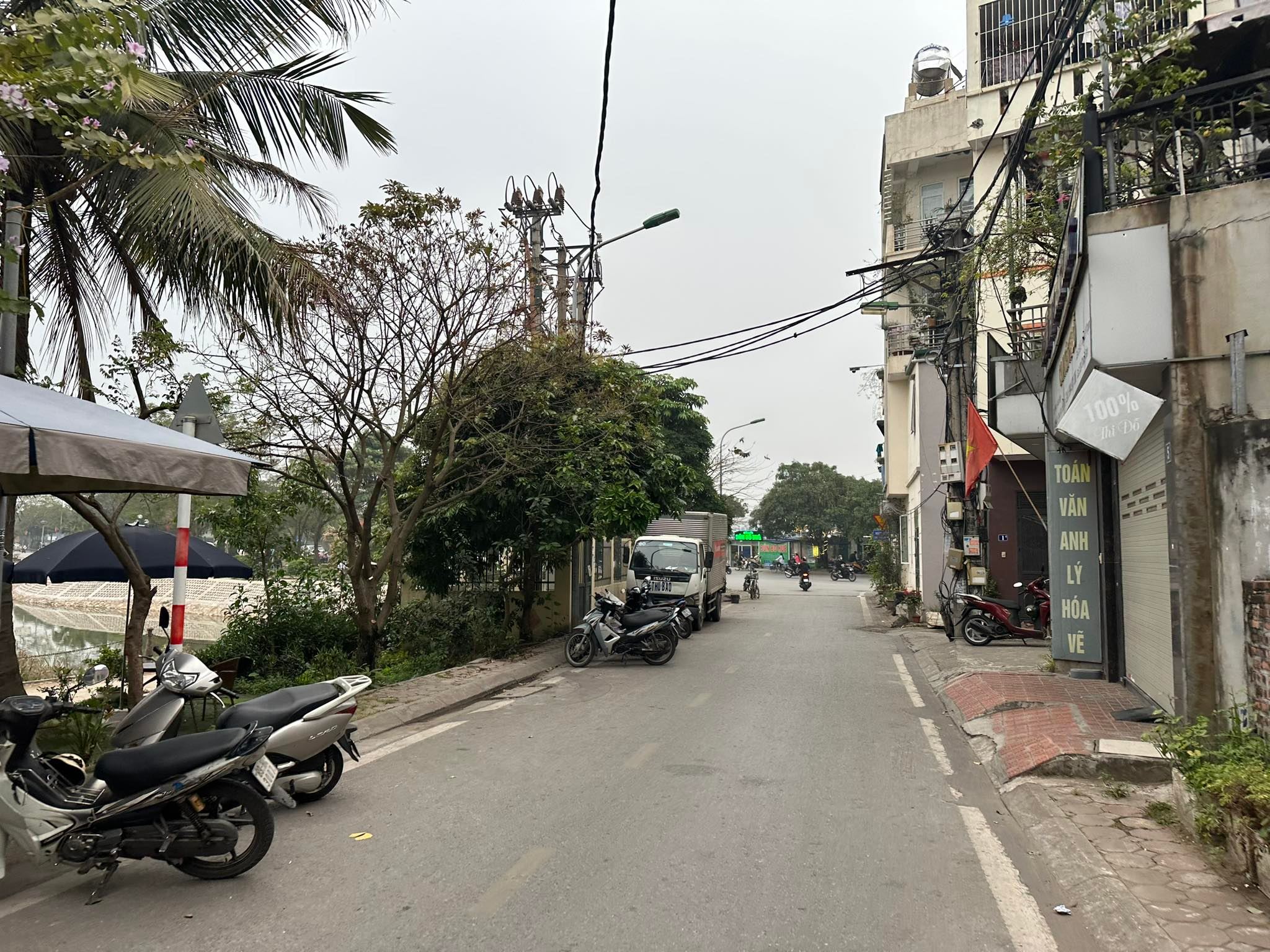 BÁN ĐẤT MẶT NGÕ Ô TÔ TRÁNH VỈA HÈ KINH DOANH VIEW HỒ THẠCH BÀN KHU VỰC TIỀM NĂNG