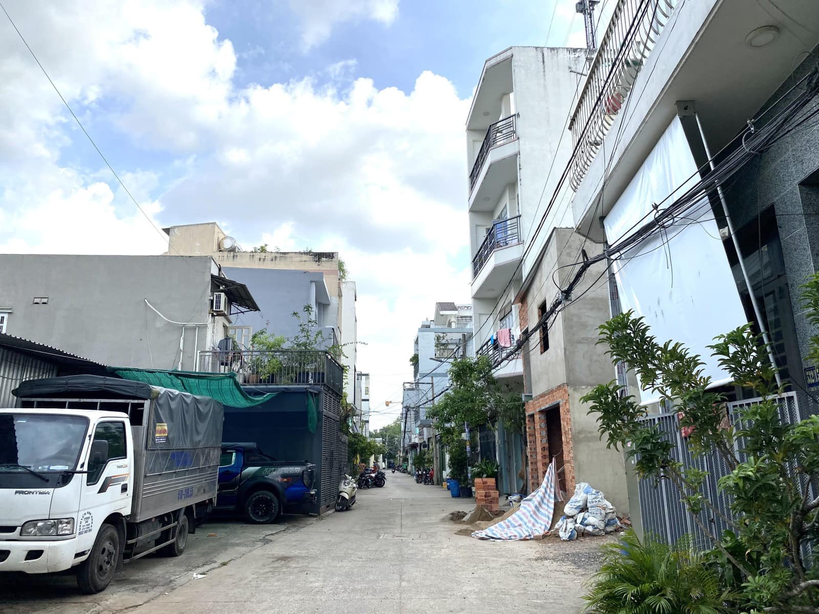 Bán Nhà,Lê Trọng Tấn, Tân Phú, 2 Tầng, Gần 100m2,Ngang 5.5m,Xe Tải Thông, Chỉ 5 Tỷ X.