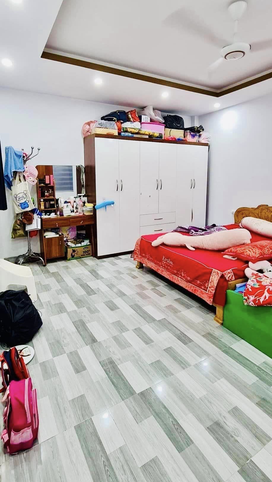 Cần bán gấp nhà Xuân Đỉnh, Từ Liêm 43m2, 4T, MT3,4m giá 4,2 tỷ