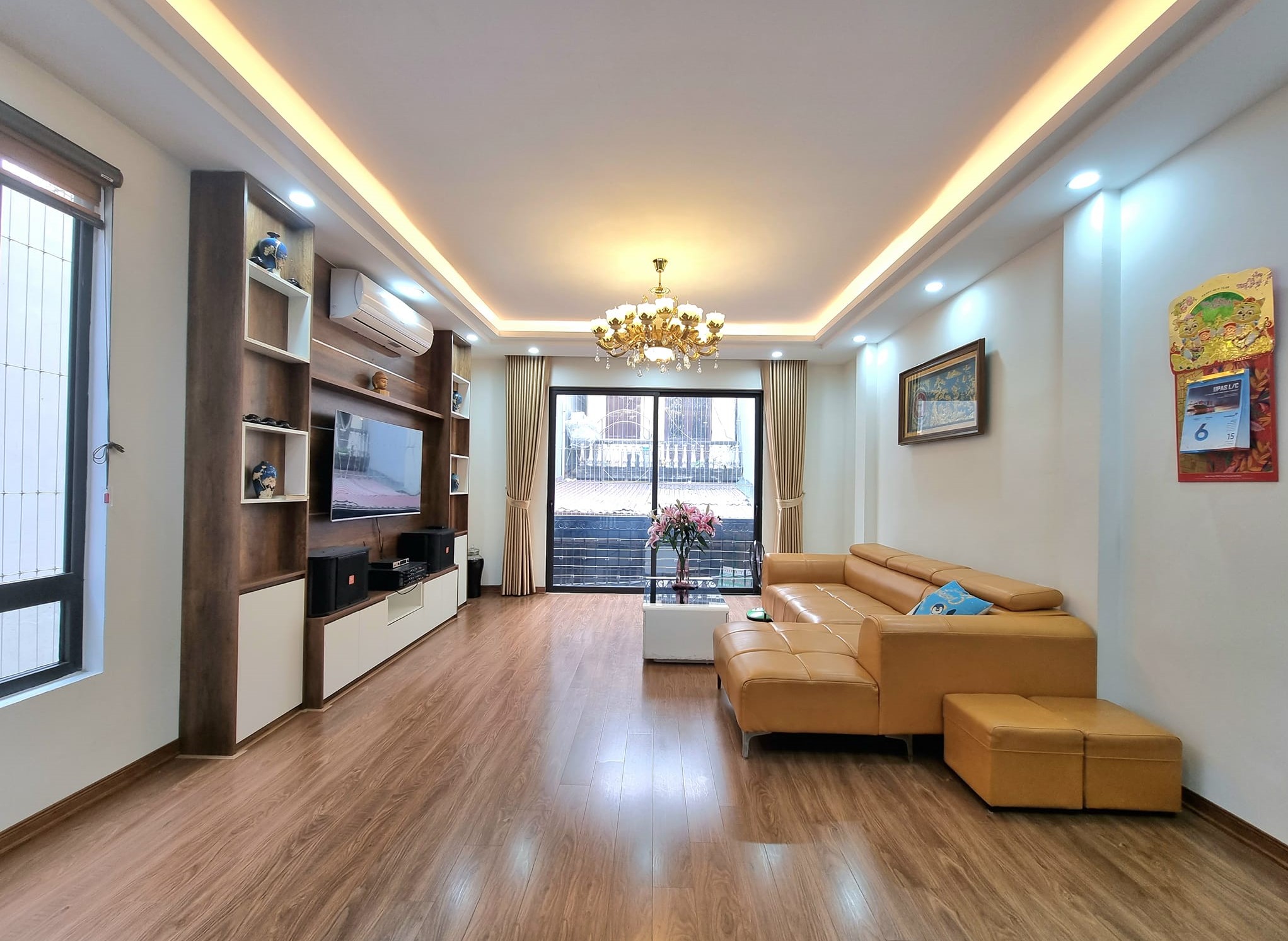 Nhà đẹp phố Võng Thị, Tây Hồ. Ngõ bagac tránh.DT 46m x 4 tầng x giá 5.99 tỷ