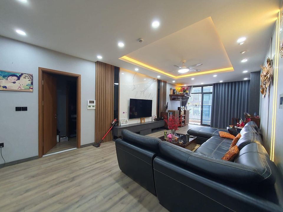 Giá bán gấp chỉ 10.2 tỷ có 60m2 nhà 5 tầng, ô tô, KDoanh tại KĐT Đại Kim, Hoàng Mai