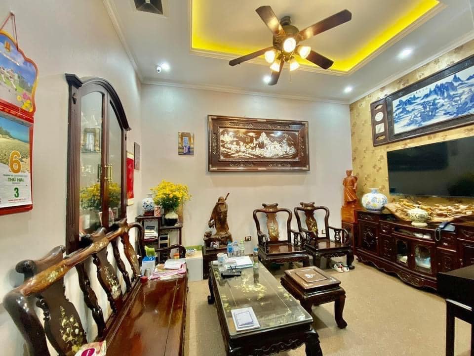 Bán căn nhà ở đường Lò Đúc 46m2, 5 tầng, ngõ thông kinh doanh, ngay xe ô tô, giá bán 7.5 tỷ