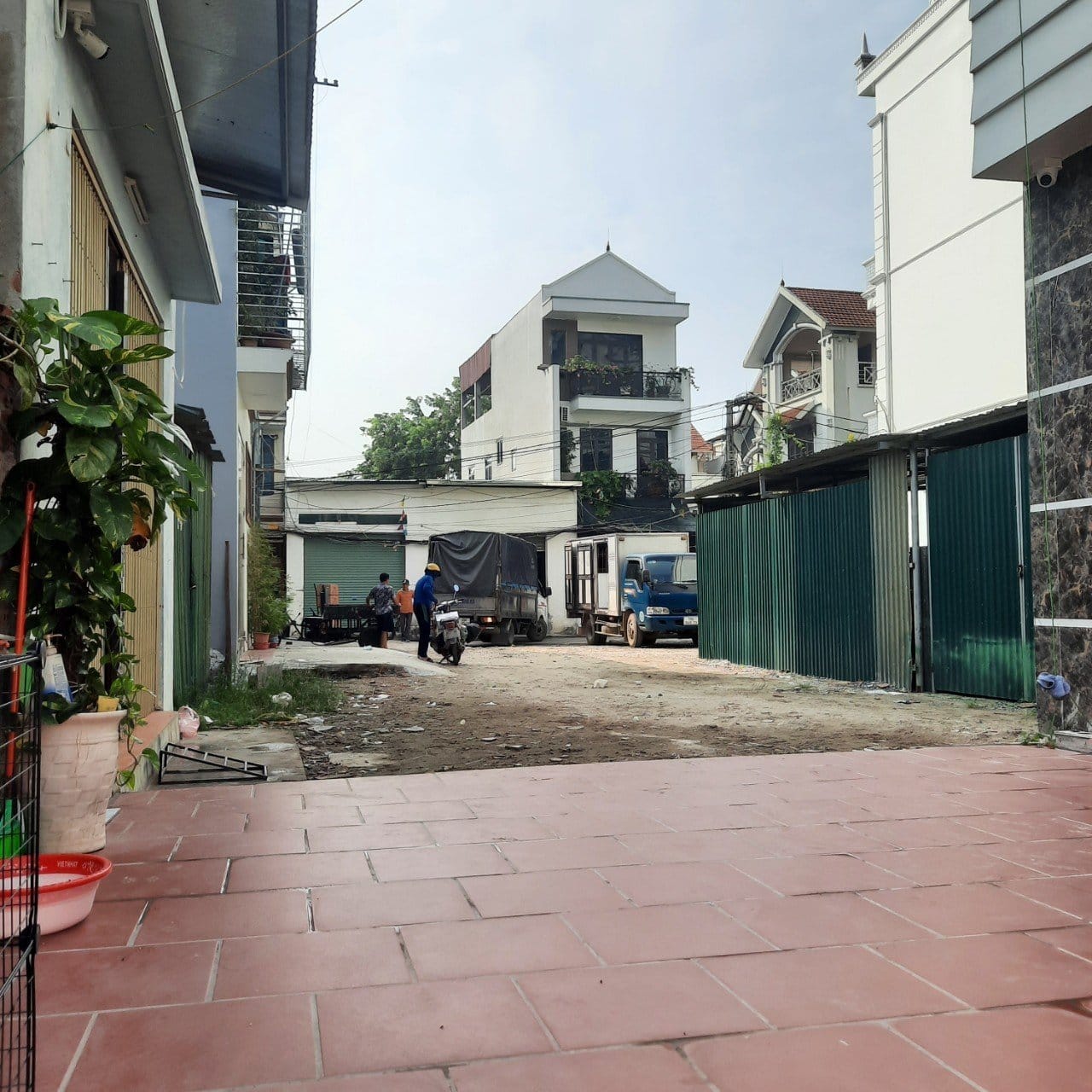 CHÍNH CHỦ BÁN 43M ĐẤT PHÂN LÔ - OTO TRÁNH - SẴN NHÀ C4 LÀM KHO