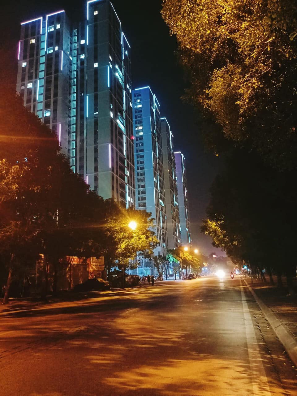 Cần bán căn hộ chung cư Phương Đông GreenPark Trần Thủ Độ Hoàng Mai rẻ nhất Hà Nôi. 99m2 giá nhỉnh 4 tỷ