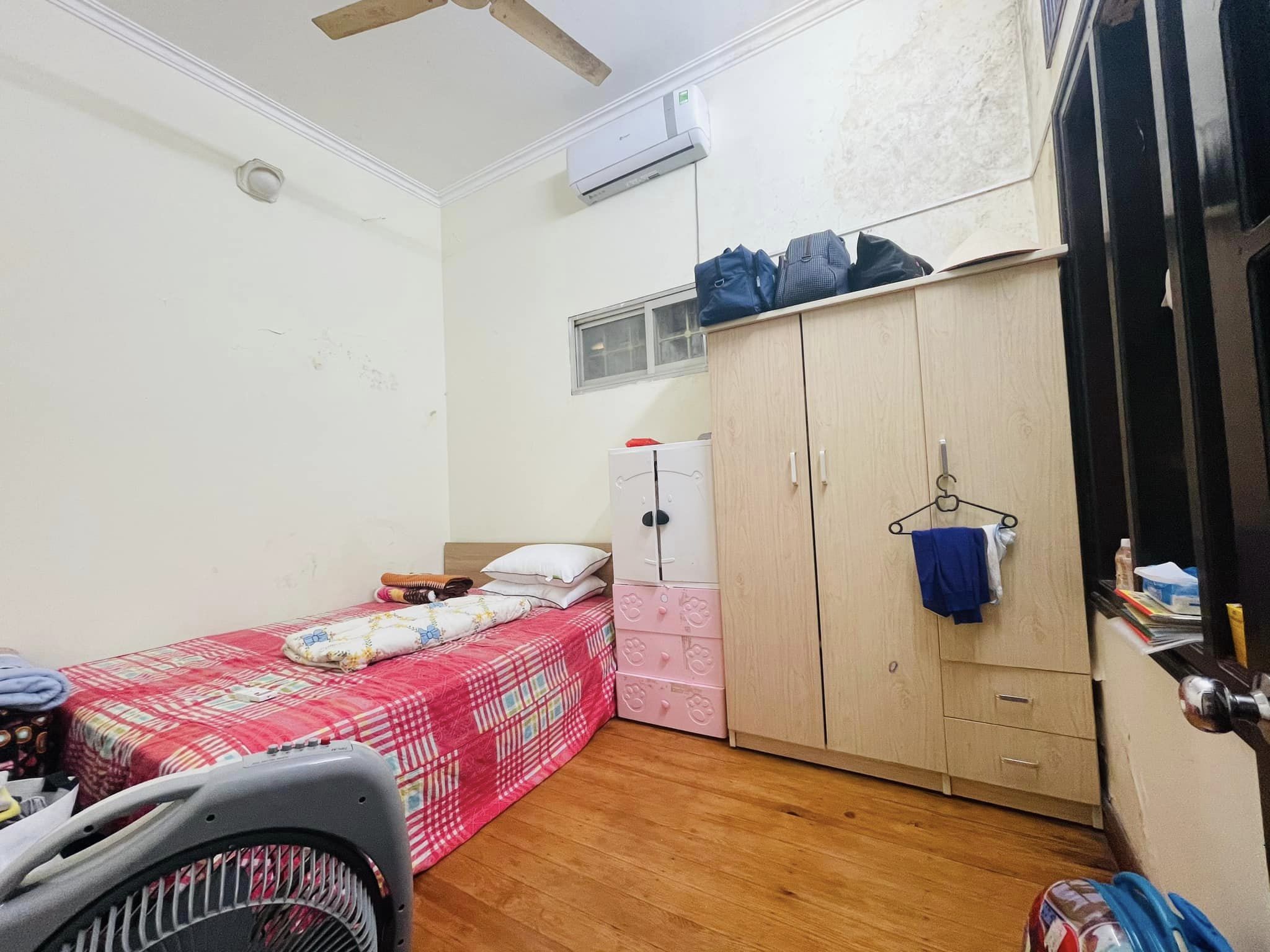 BÁN NHÀ, NGUYỄN NGỌC VŨ. CẦU GIẤY, DT61M2, MT4.1M, GIÁ HƠN 8TY, Ô TÔ, KINH DOANH.