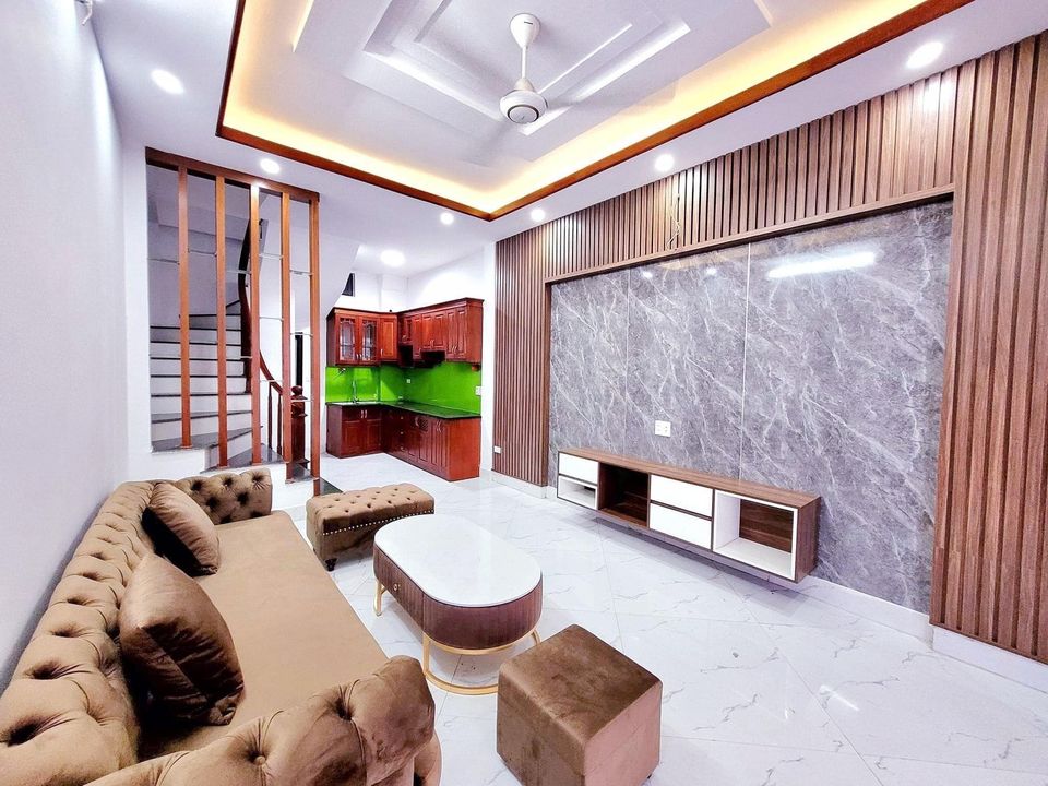 Bán nhà Ngõ Cù Chính Lan. gần Đường Trường Chinh ngã tư sở DT :40M X 4T MT: 4M