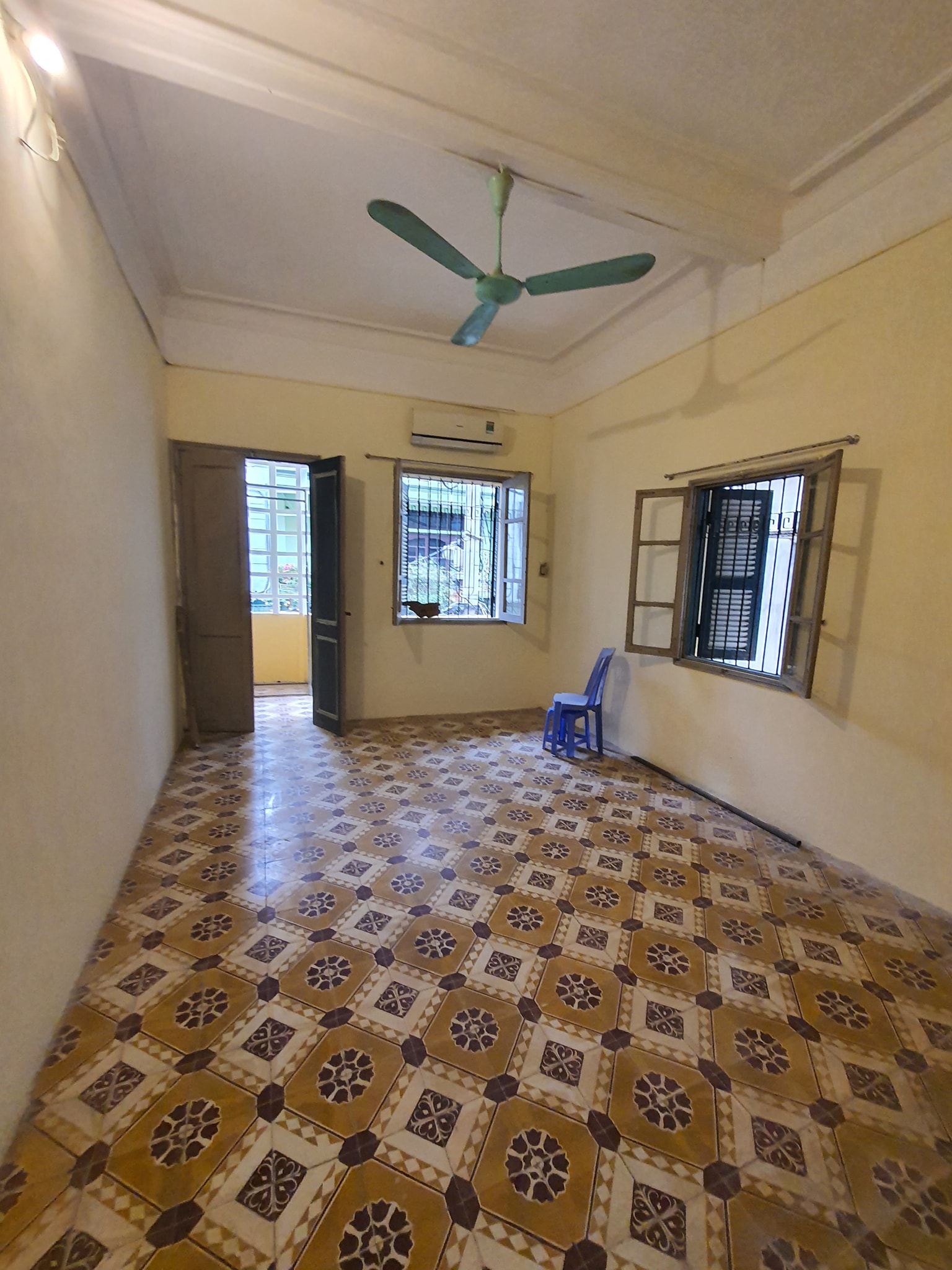 Bán Gấp nhà mặt ngõ Lương Khánh Thiện, ô tô tránh, lô góc, 50m2 4 tầng, mt 4m, giá 5,3 tỷ