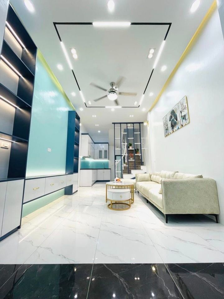 Bán nhà Hoàng Văn Thái 40m x 6 tầng phân lô ô tô vào tận nhà