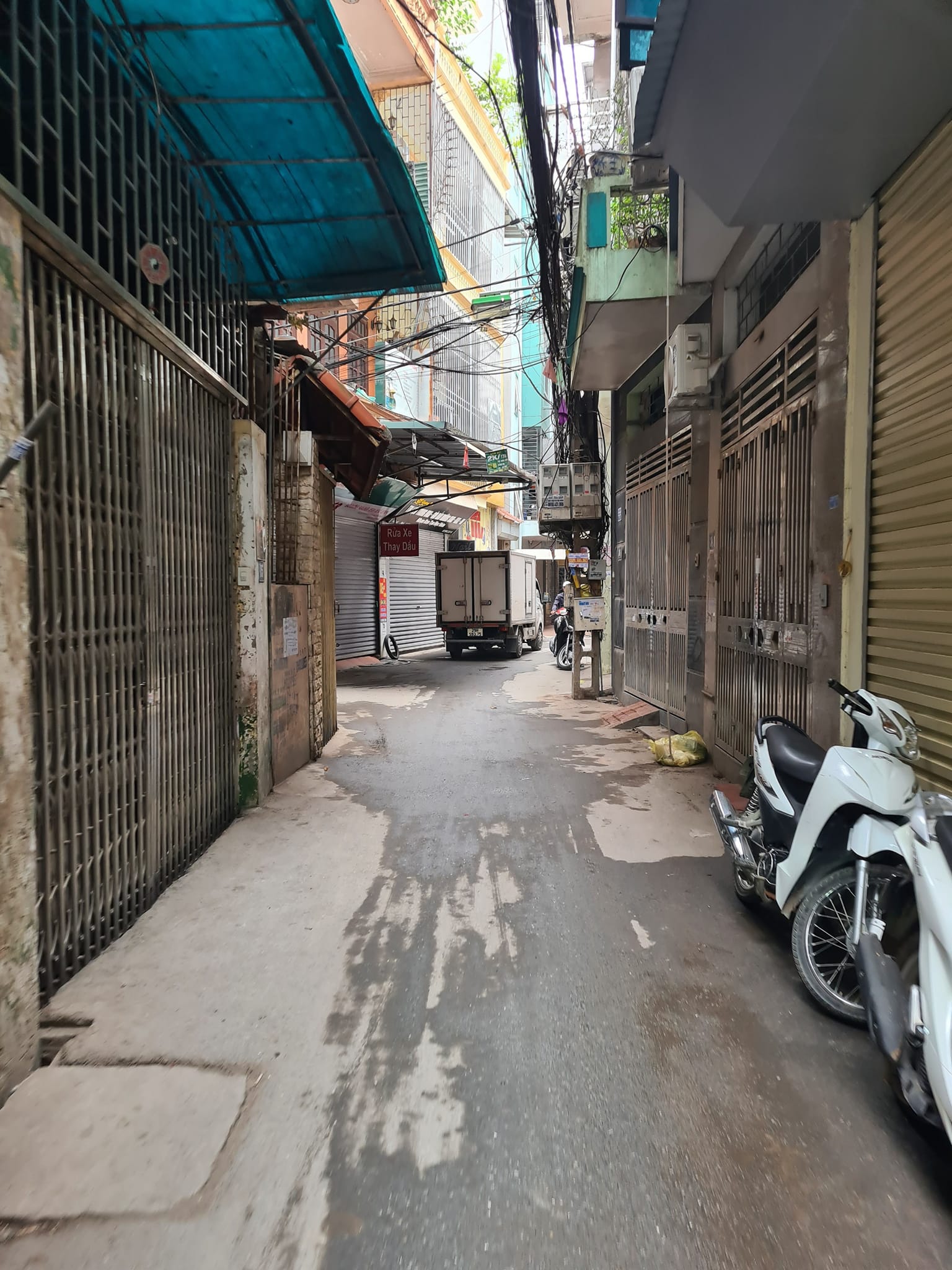 5.95 tỷ Phố Yên Lãng 35m2, 5 tầng, Lô Góc, ngõ Thông, kinh doanh, nội thất xịn