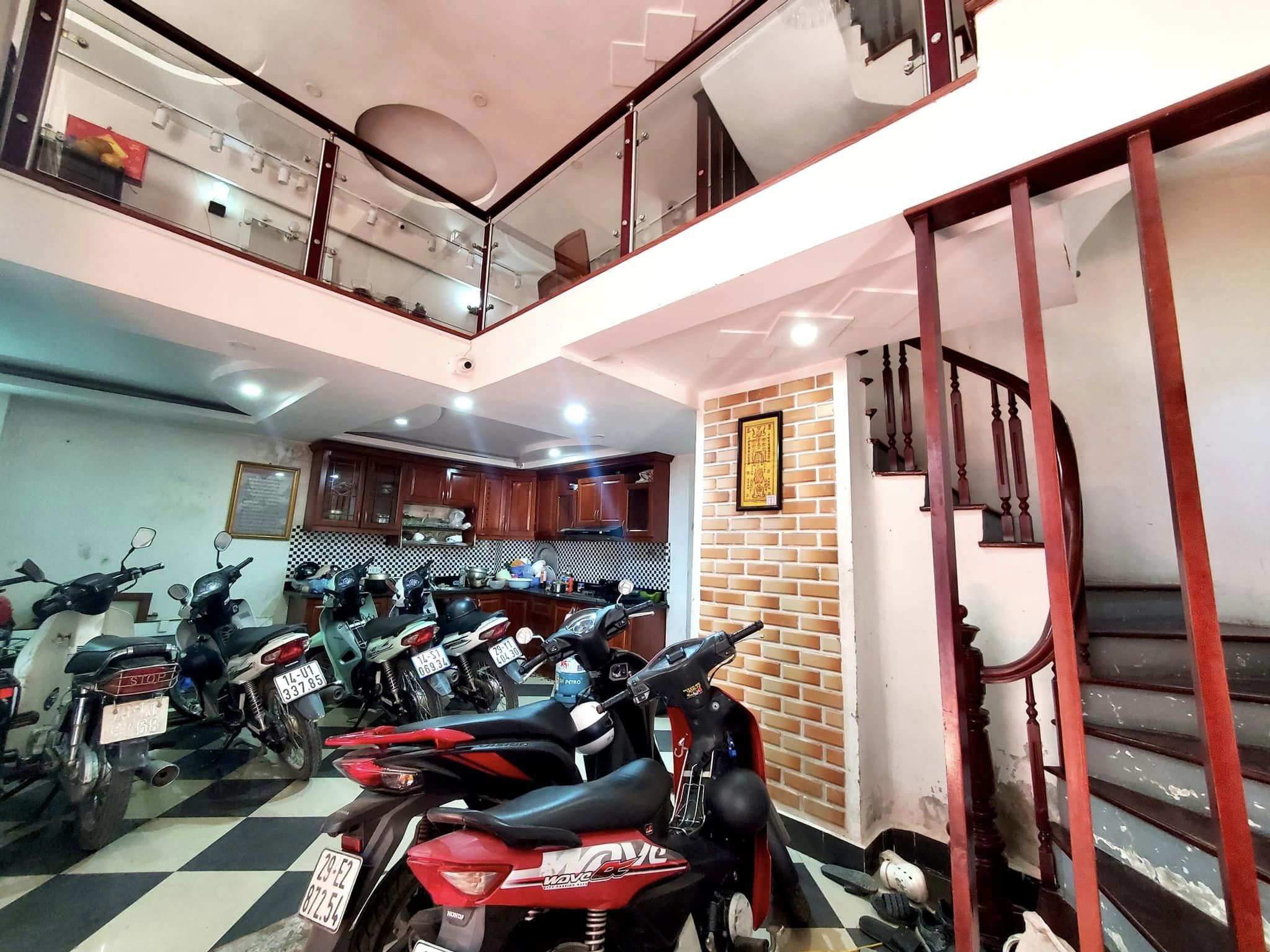 Siêu phẩm nhà Thanh Xuân, 45m x 6 tầng, CHO THUÊ-VỊ TRÍ ĐẸP, giá 4.5 tỉ