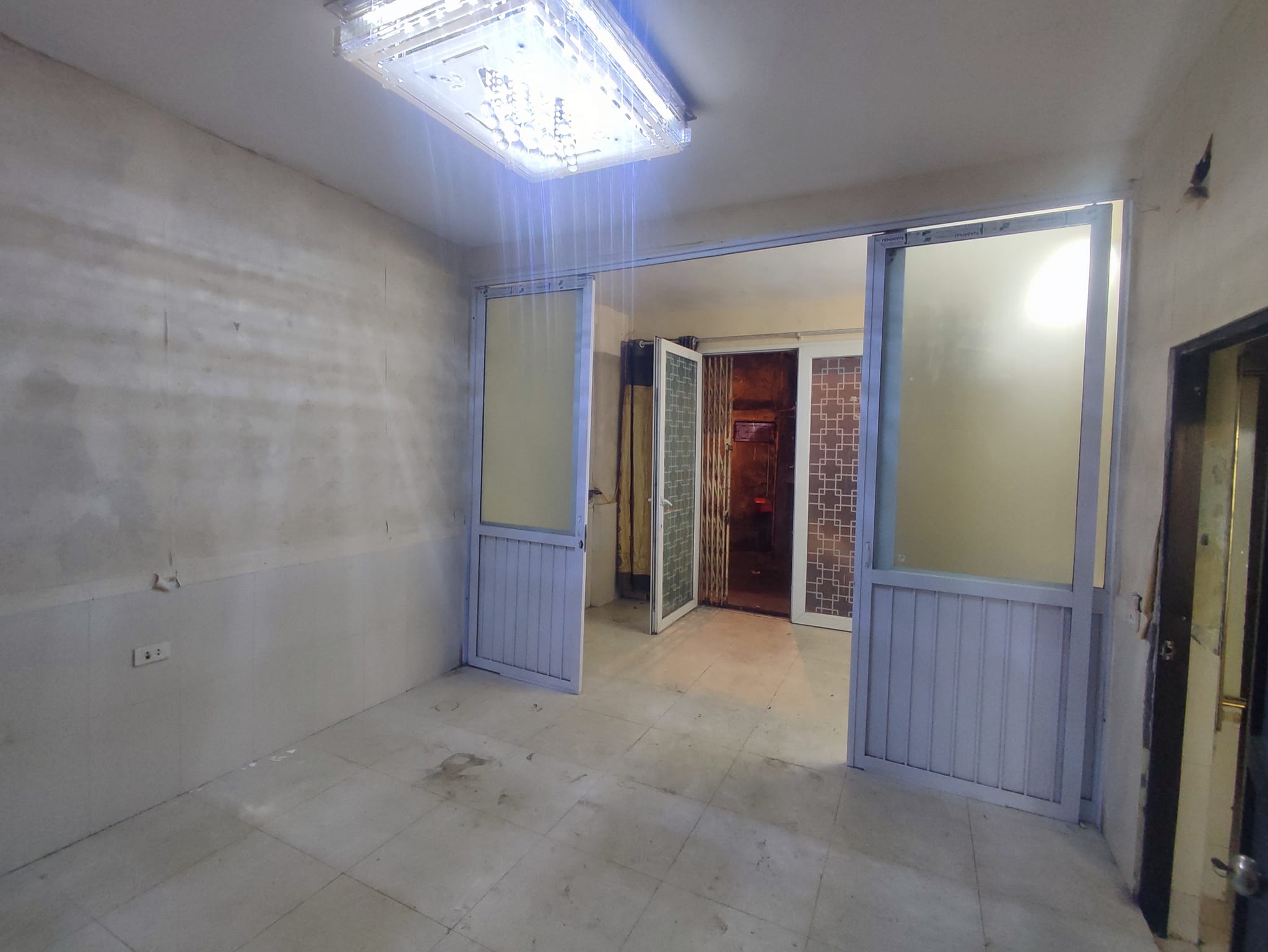 Bán nhà phố Trần Khát Chân, 40mxmt5, 4 ngủ giá 3.65 tỷ