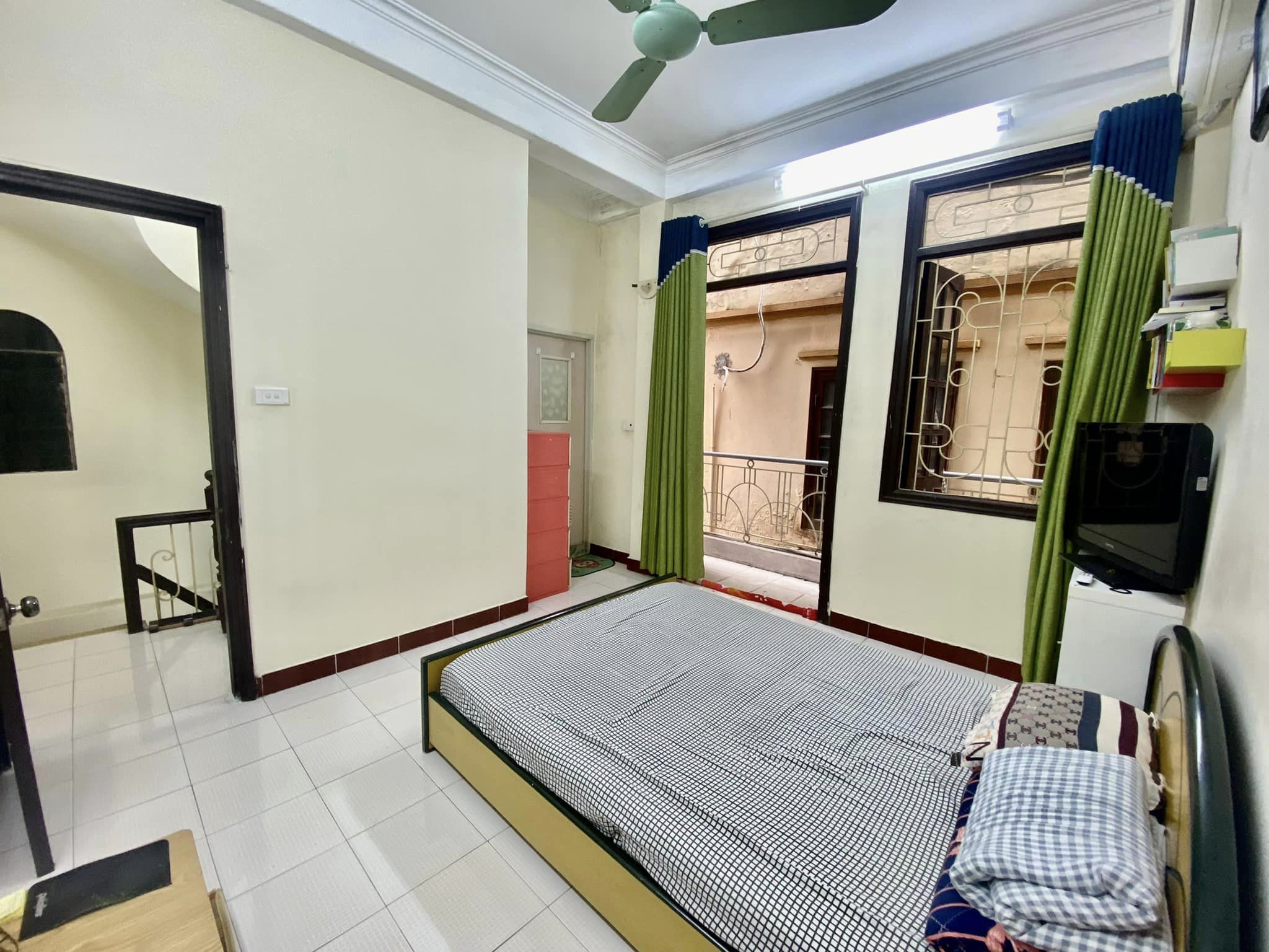 Bán nhà phố Võ Thị Sáu, đẹp ở luôn