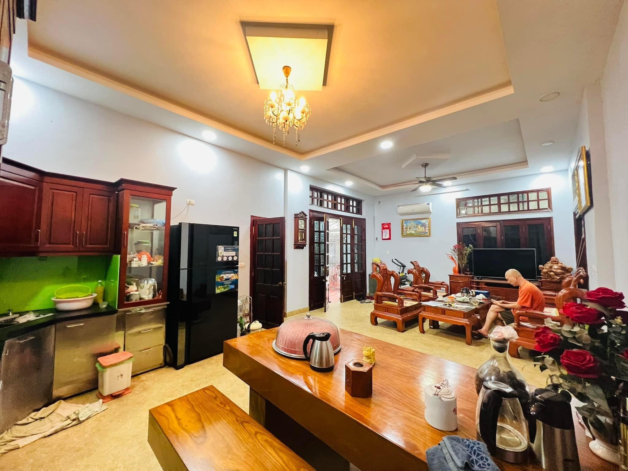 NHÀ ĐẸP TỪ CÁI NHÌN ĐẦU--ĐỊA,VỊ TRÍ: LÔ GÓC 3 THOÁNG - GẦN Ô TÔ - 100M HỒ ĐẦM HỒNG - TƯƠNG LAI SAU QUY HOẠCH RA MẶT ĐƯỜNG VÀNH ĐAI 2.5 - GIÁ TRỊ !