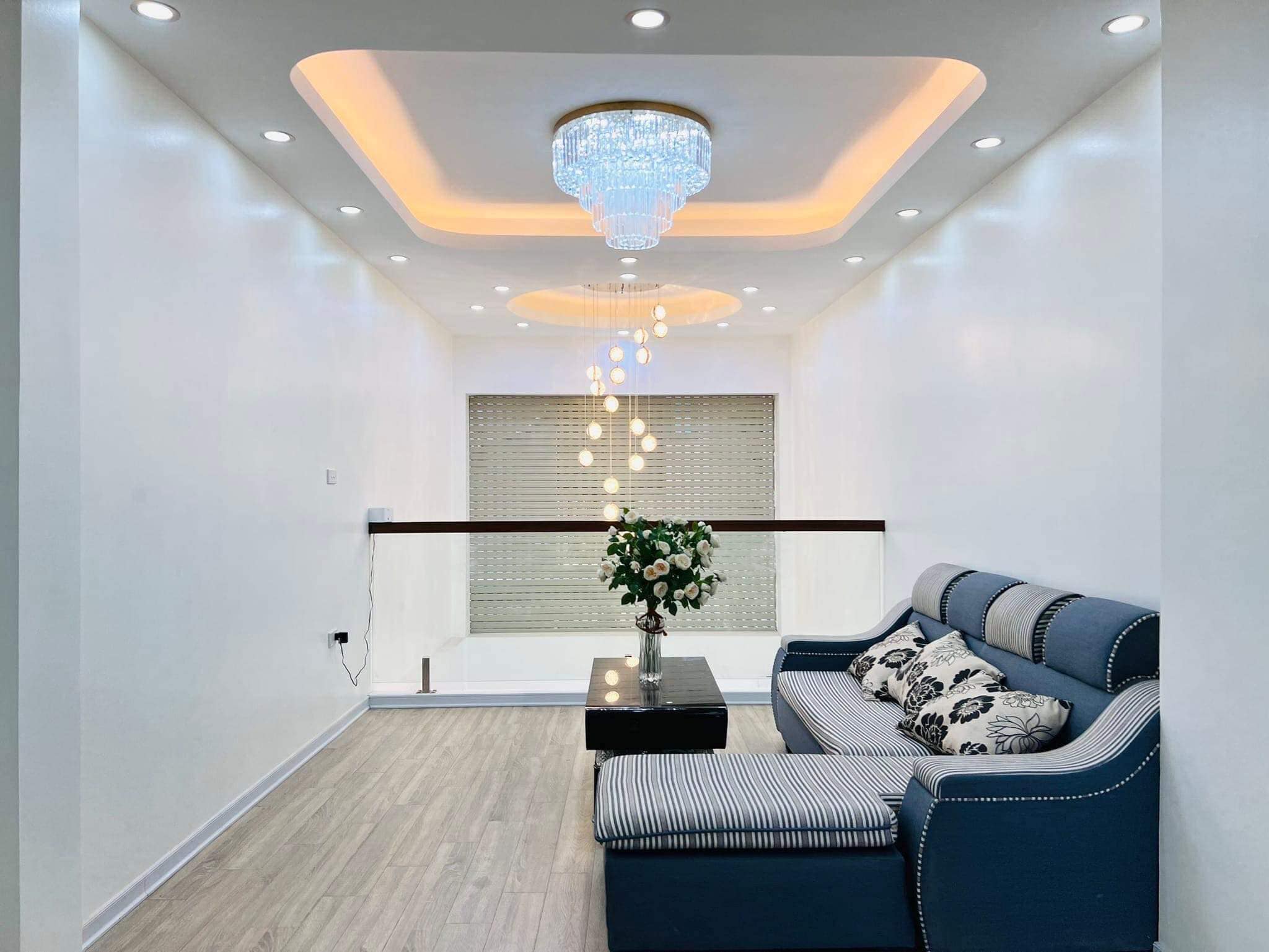 Bán nhà phân lô Ngọc Hà,6 Tầng Thang Máy,2 mặt ngõ,Kinh Doanh,45m2 giá 8.1 tỷ