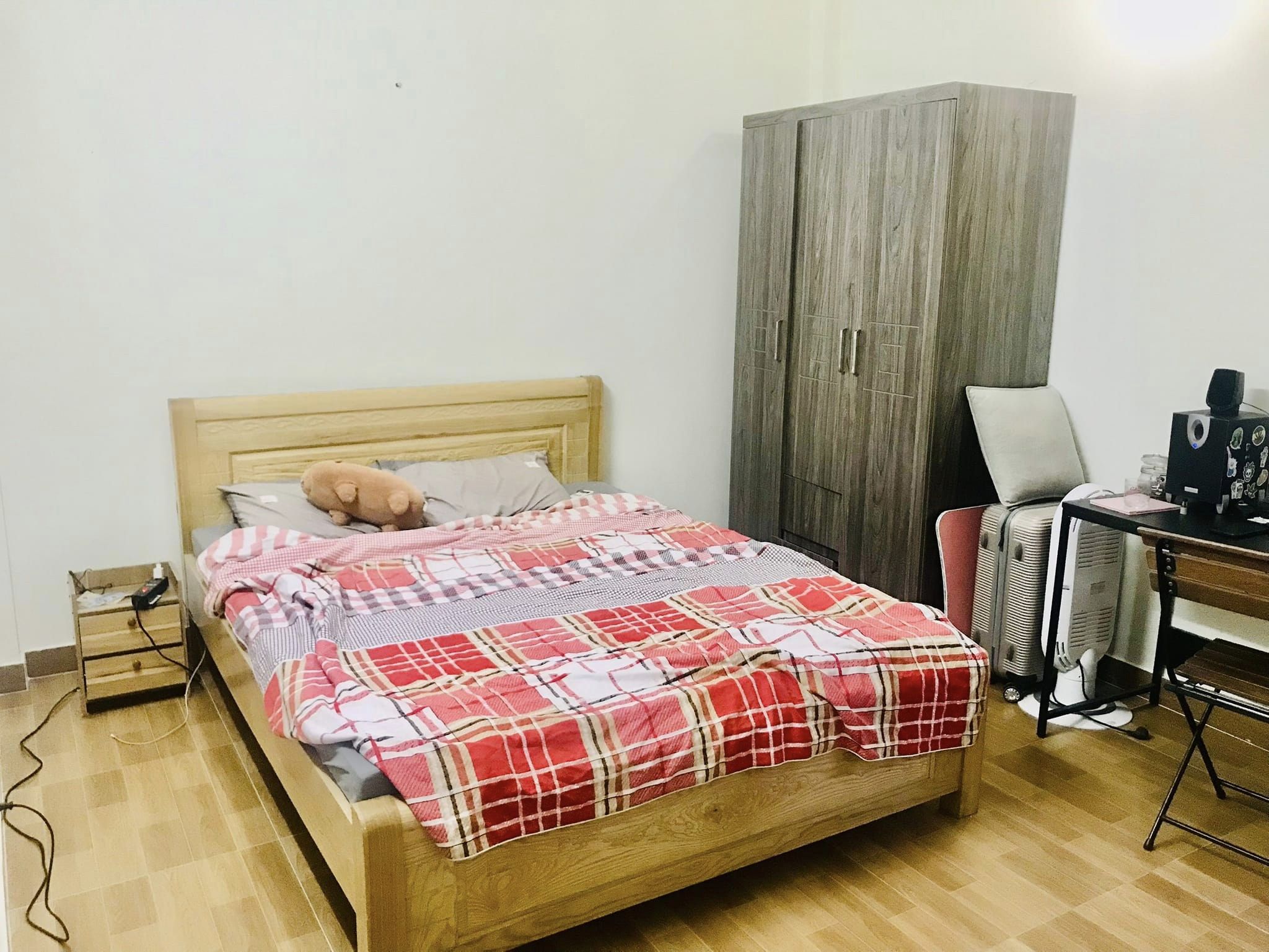 Bán nhà Trương Định, 4 tầng ở luôn, sổ riêng giá 2.8 tỷ