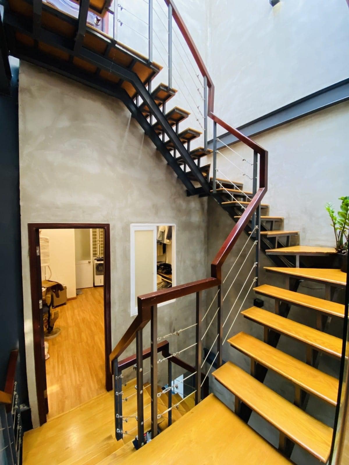 Bán Nhà 3 Tầng ,44m2,, Hẻm Xe Hơi 6M, Lạc Long Quân, Phường 1, Quận 11.