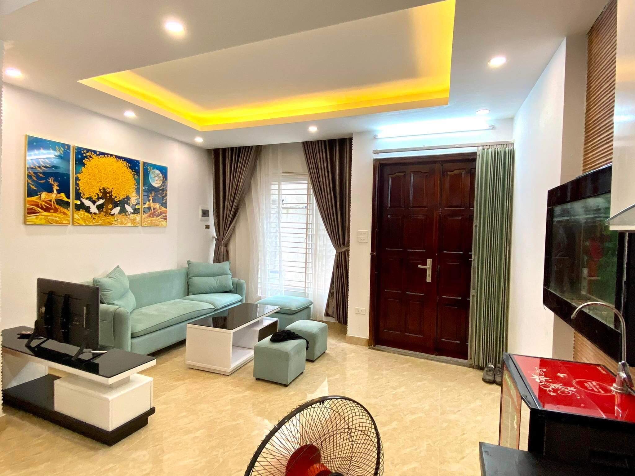 Bán nhà 40m 5T giá 3,5ty Bồ Đề, Long Biên, oto ,KD.