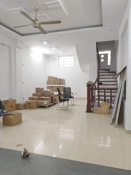 HOT!! XEM NGAY nhà Quan Hoa Cầu Giấy 45m2, 5 tầng đẹp, cạnh phố NHÀ ĐẸP, CHẮC CHẮN ở ngay chỉ 6 tỷ