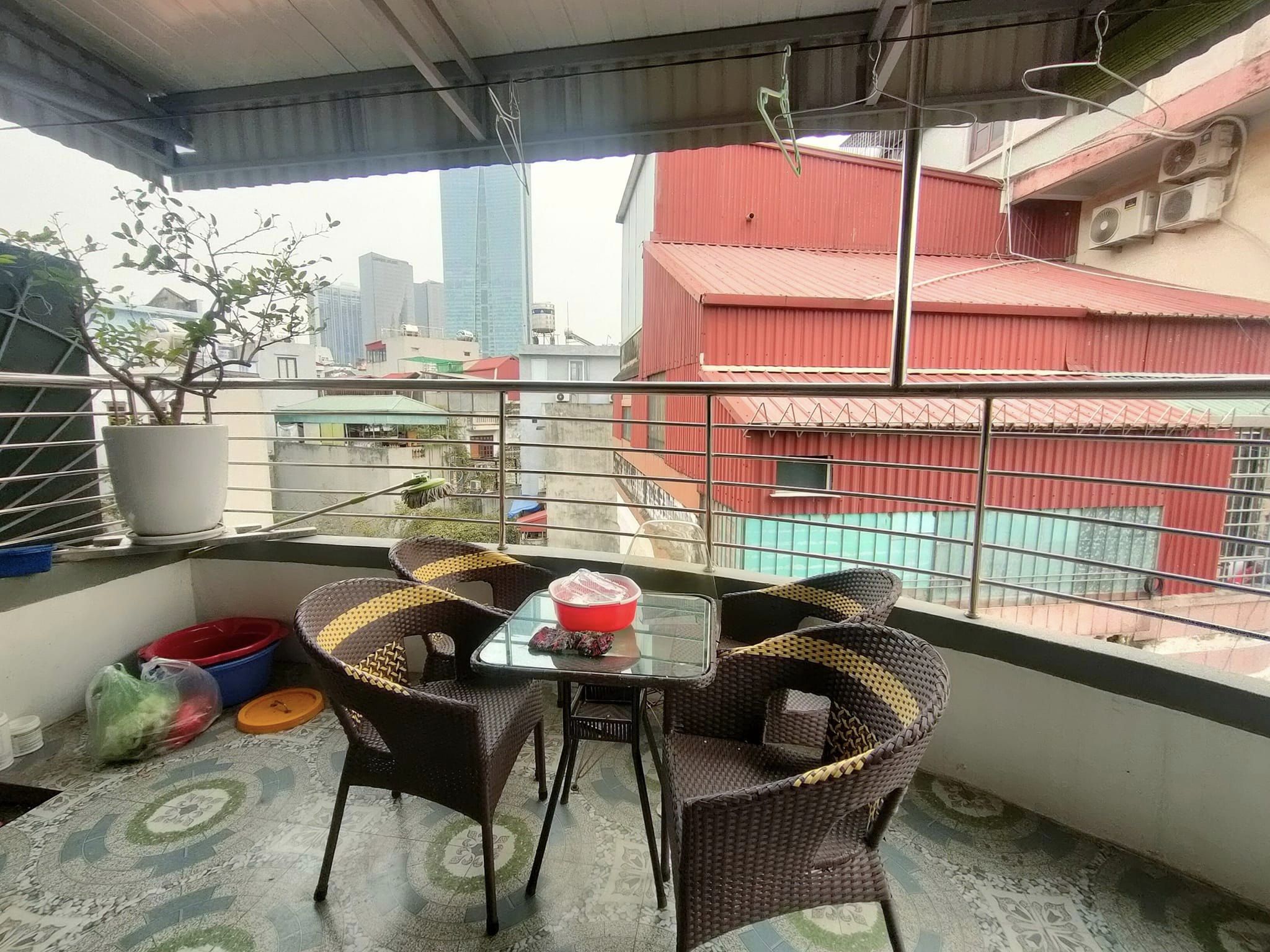 Bán nhà Lô Góc, Ba Đình, thang máy, Ôtô đỗ cửa, ngõ thông, DT 52m2, MT 5m, 10 tỷ