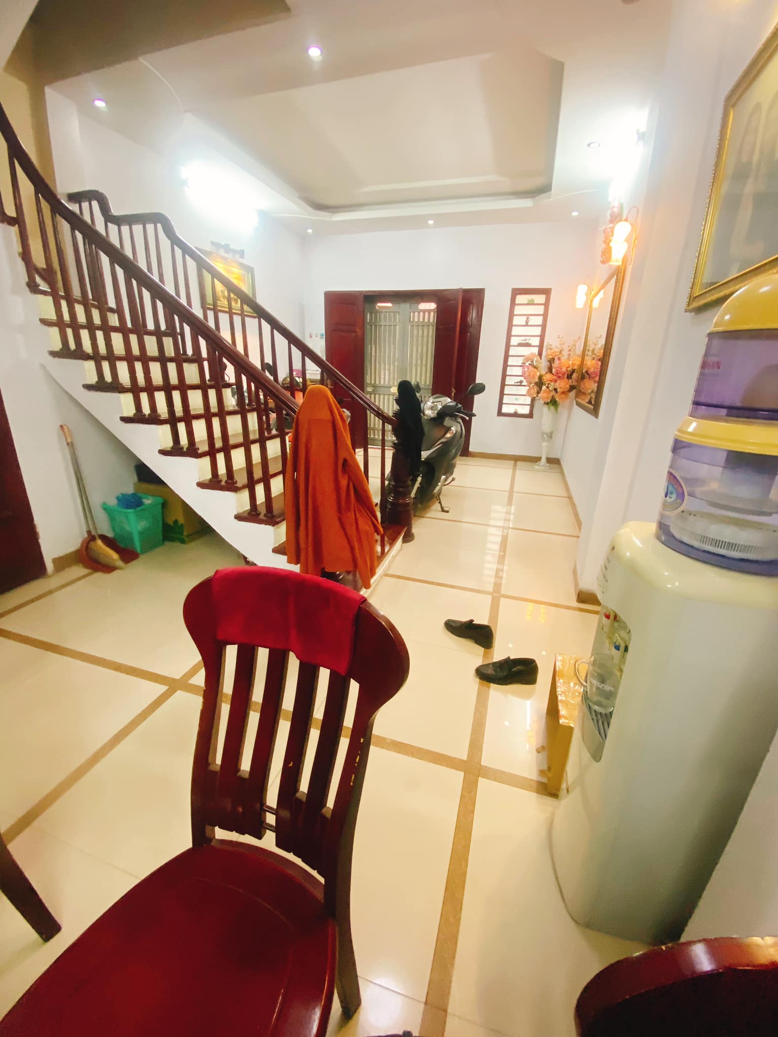 Bán nhà riêng phố Dương Quảng Hàm, Cầu Giấy 45m2, 5 tầng LÔ GÓC, CHỦ TỰ XÂY chỉ 6tỷ