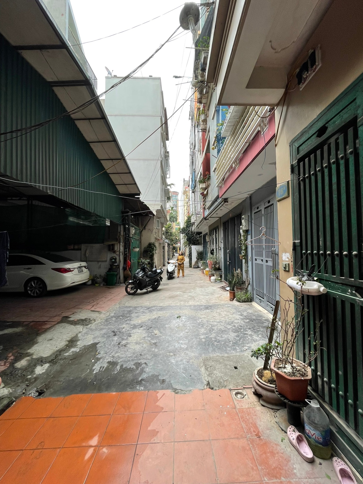 Bán Đất phố Đội Cấn 200m2 Mặt tiền 11m giá 28 tỷ Ngõ oto vào nhà