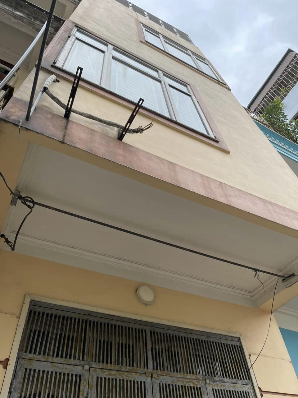 Bán nhà phố Trần Quý Kiên, Cầu Giấy, DT 40mx4T, MT3.5m, chỉ nhỉnh 4 tỷ