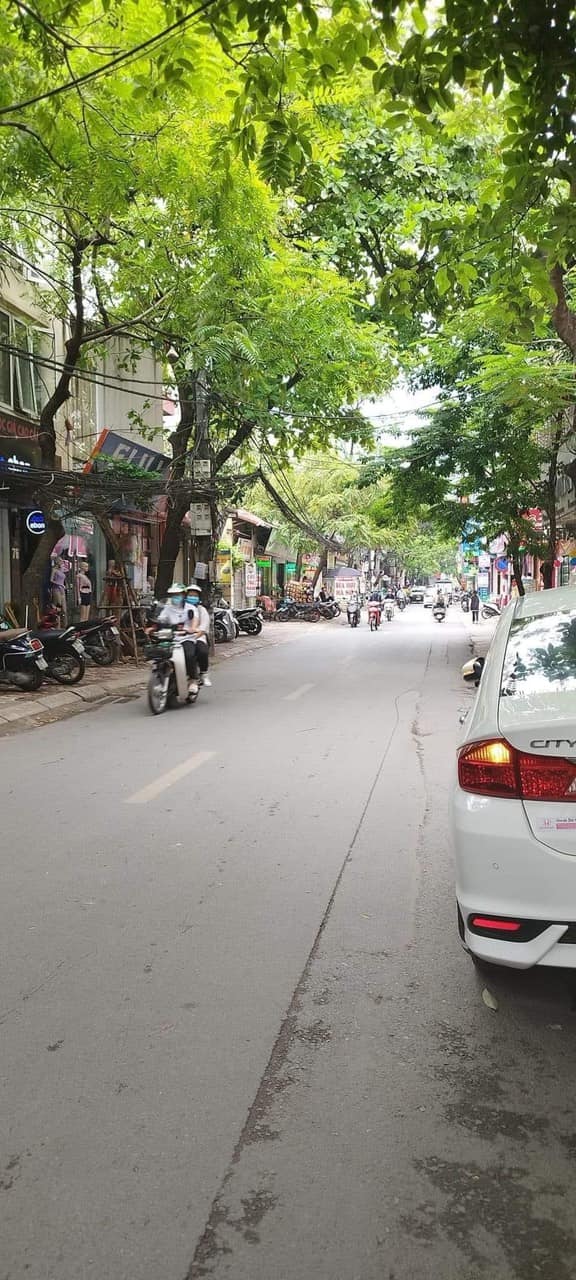 Chính chủ cần bán nhà mặt Phố Doãn Kế Thiện – Sổ đỏ 124m2 – mặt tiền 10 – Nhà vuông.