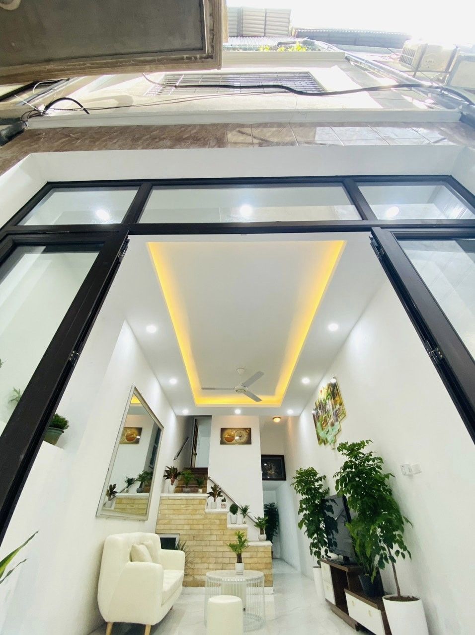 BÁN NHÀ 5 TẦNG ĐƯỜNG LẠC LONG QUÂN, CẦU GIẤY, GẦN Ô TÔ, DT 46M2 MT 4M, GIÁ 4,99 TỶ