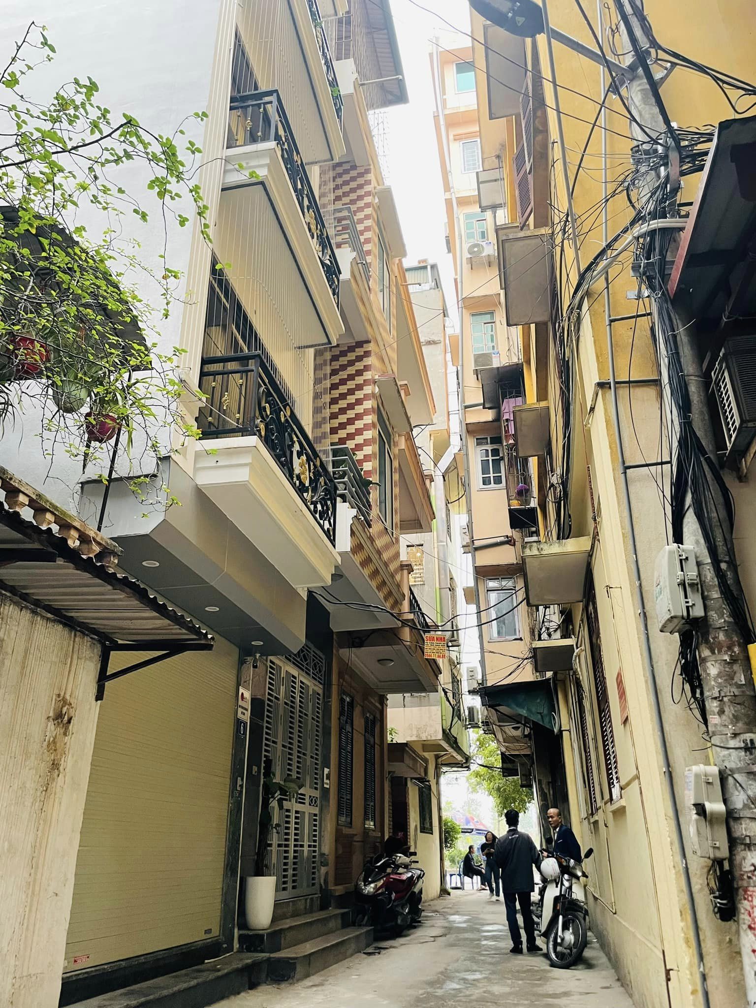 O971O85383 Chính chủ Bán Nhà Phân Lô Trần Vỹ 46m -4T- MT 3.5m, ô tô qua nhà, nhỉnh 7 tỷ