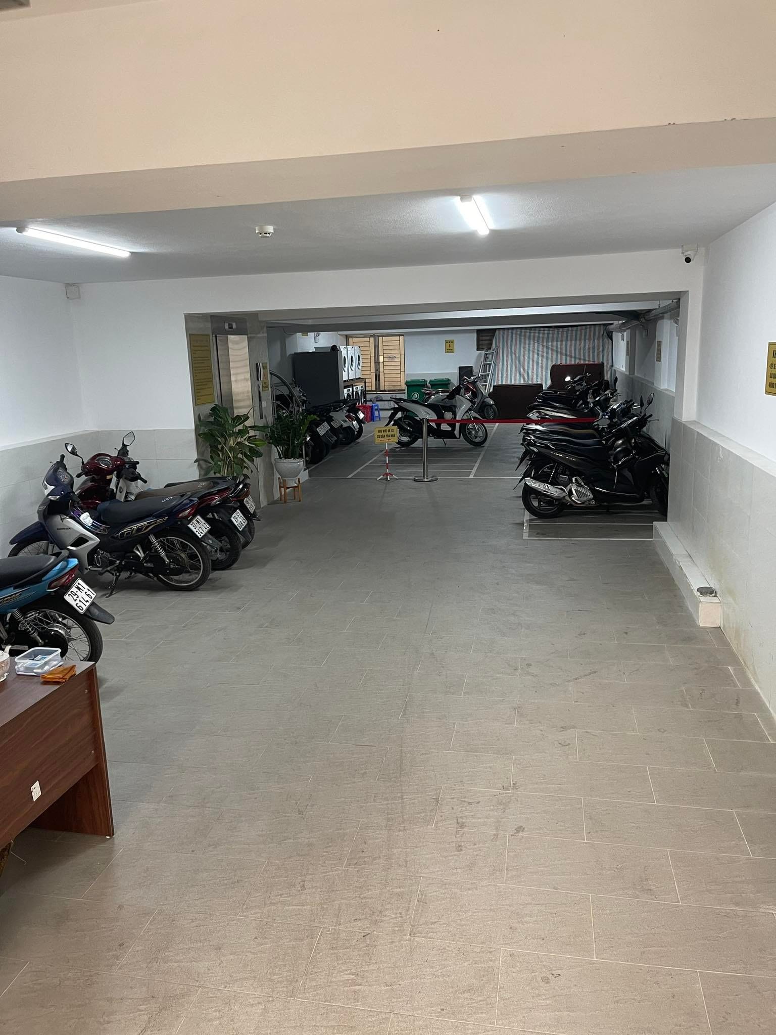 Bán tòa văn phòng 10 tầng mặt phố lõi Đống Đa 185m2 mặt tiền 6.5m vỉa hè 6m giá 90 tỷ