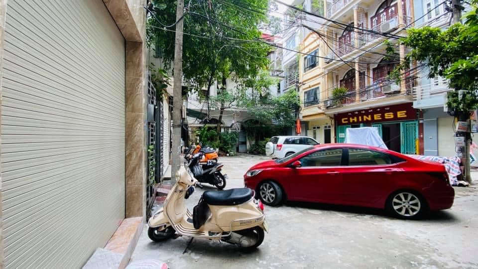 Siêu phẩm nhà tại Kim Mã, Ba Đình – 50m2 – giá 9,x tỷ - oto đỗ cửa – có thang máy.