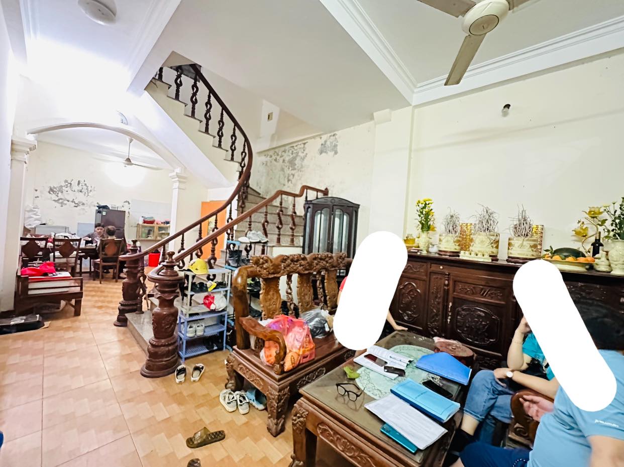 Bán nhà phố Nam Dư, DT 52m, mặt tiền 4.1m, giá 3.15 tỷ