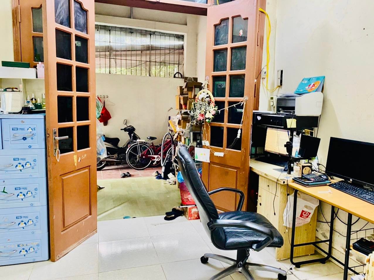 CỰC RẺ 5.2 tỷ - 48m nhà 3 tầng đẹp, 2 MẶT ĐƯỜNG , ngã 3 Láng - Yên Lãng