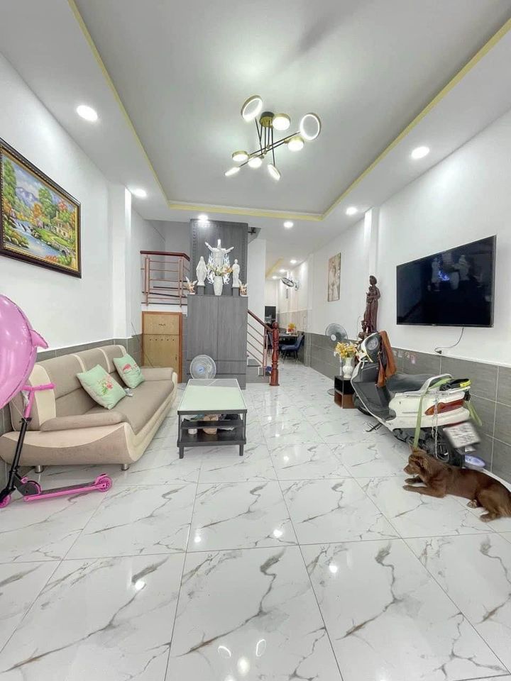 Nhà Đẹp Vào Ở Ngang Lâm Văn Bền - Kế ĐG Marketing - Giá 6,2 Tỷ - TT Quận 7