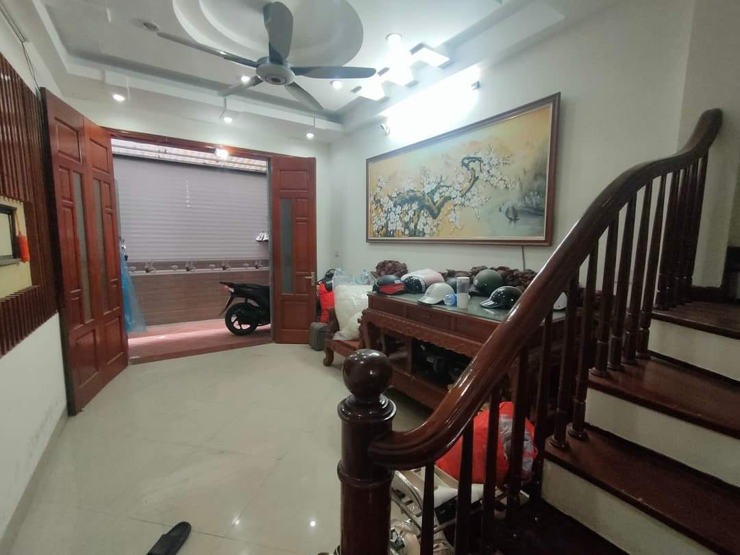 Bán nhà ở Phố Yên Hòa, Cầu Giấy 48m2 5 tầng đẹp TẶNG NỘI THẤT XỊN, gần phố ở ngay chỉ 6 tỷ
