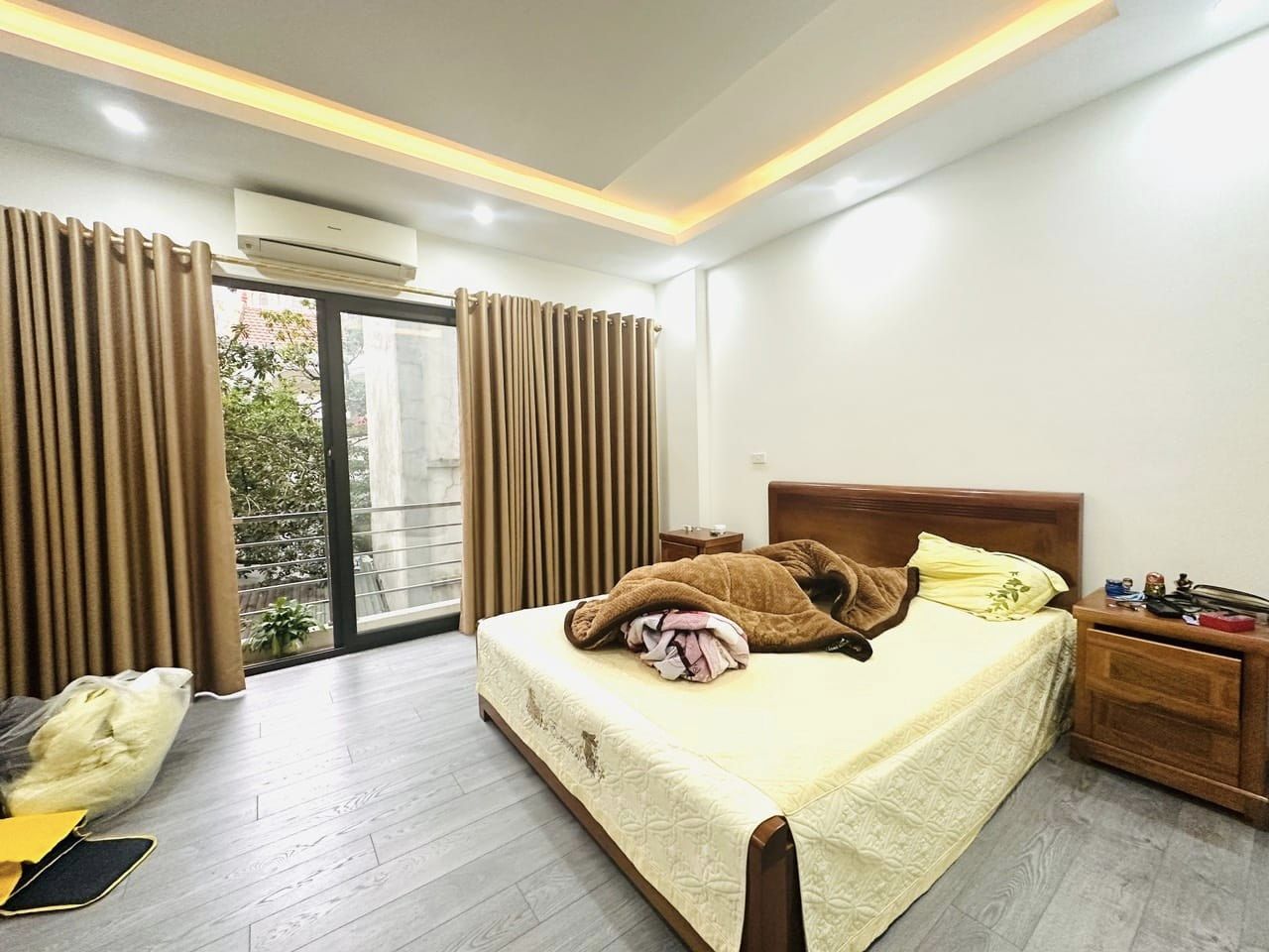 Bán nhà 43m2 phố Tứ Liên, Tây Hồ Lô góc Ôtô tránh 8 Tỷ