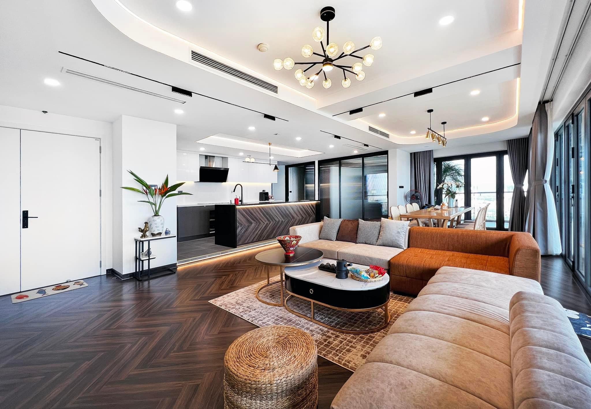 Bán nhà tại ngõ 68 Cầu Giấy có diện tích 50m2, mặt tiền rộng 5m, nhà 5 tầng