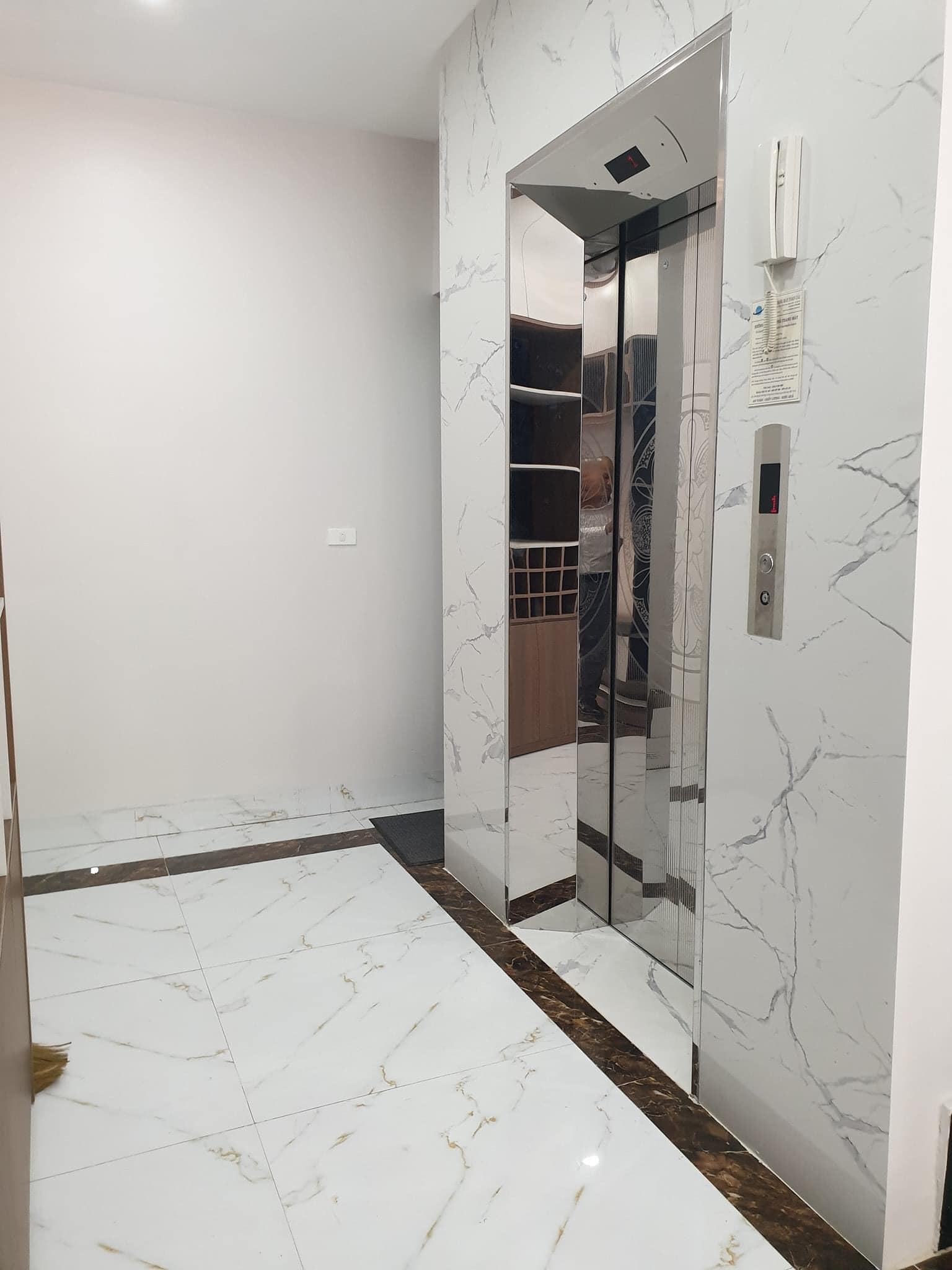 BÁN NHÀ SÔNG SÉT KIM ĐỒNG 58M2 6 TẦNG THANG MÁY –VỈA HÈ Ô TÔ - KINH DOANH VP - GIÁ 11.8 TỶ