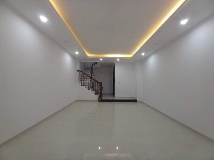 48m2