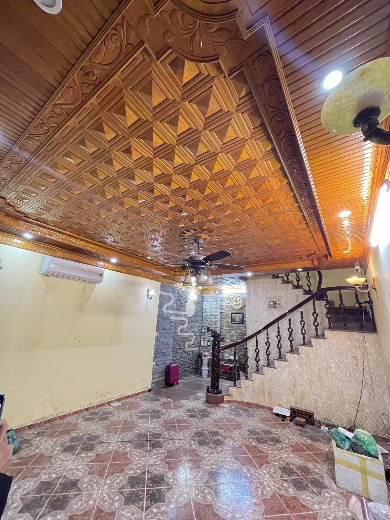 BÁN NHÀ MẶT NGÕ ÔTÔ-MẶT TIỀN RỘNG-Ở NGAY-40M 11TỶ-KINH DOANH-CỬA BẮC BA ĐÌNH